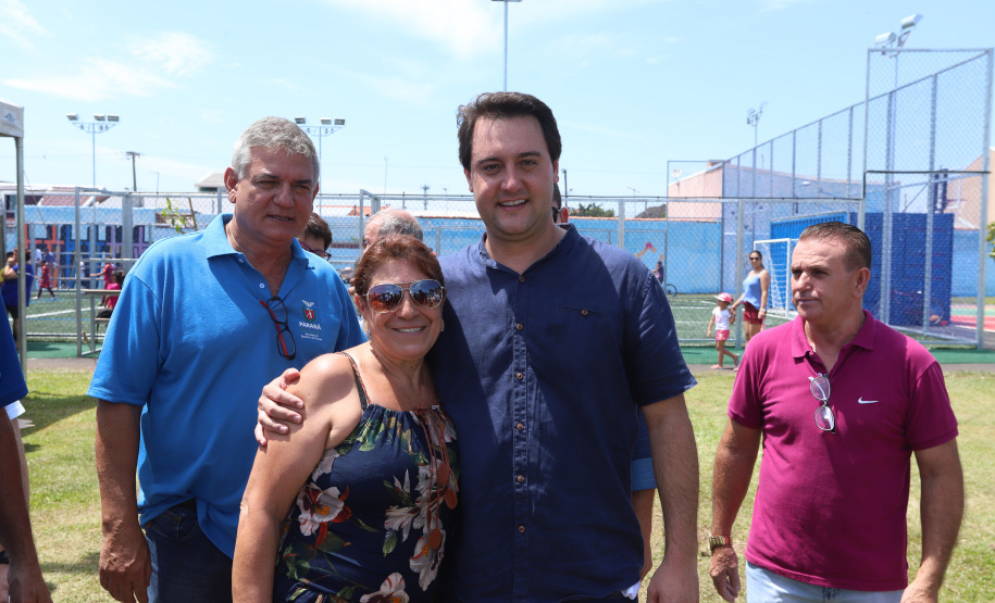 O governador Carlos Massa Ratinho Junior e o prefeito de Curitiba, Rafael Greca, inauguraram neste sábado (02) um parque esportivo no Bairro Novo. A estrutura conta com quadra de futebol com grama sintética, pista de skate com oito obstáculos e quadra poliesportiva. Curitiba,02/02/2019   -  Foto: Rodrigo Félix Leal/ANPr