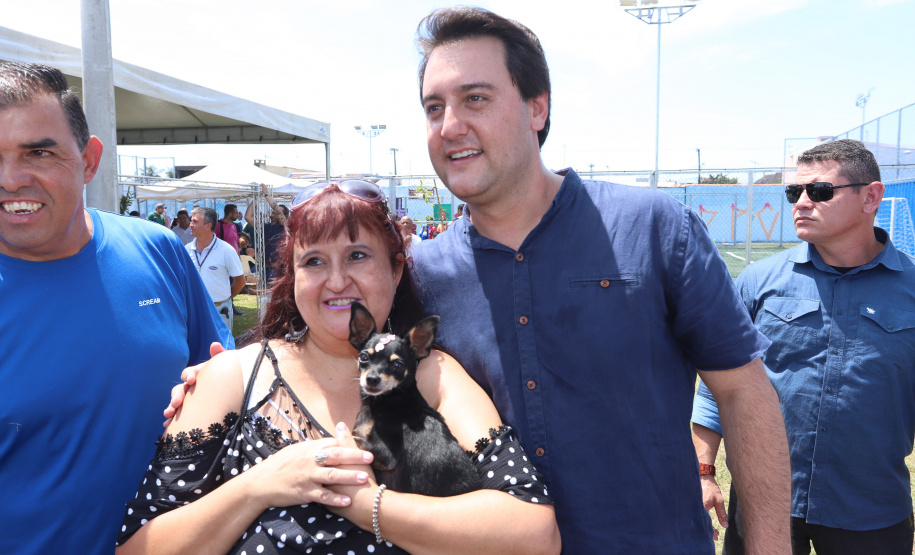O governador Carlos Massa Ratinho Junior e o prefeito de Curitiba, Rafael Greca, inauguraram neste sábado (02) um parque esportivo no Bairro Novo. A estrutura conta com quadra de futebol com grama sintética, pista de skate com oito obstáculos e quadra poliesportiva. Curitiba,02/02/2019   -  Foto: Rodrigo Félix Leal/ANPr