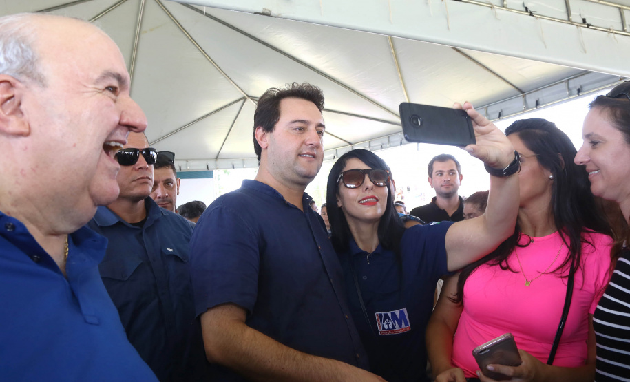 O governador Carlos Massa Ratinho Junior e o prefeito de Curitiba, Rafael Greca, inauguraram neste sábado (02) um parque esportivo no Bairro Novo. A estrutura conta com quadra de futebol com grama sintética, pista de skate com oito obstáculos e quadra poliesportiva. Curitiba,02/02/2019 Foto:Jaelson Lucas / ANPr