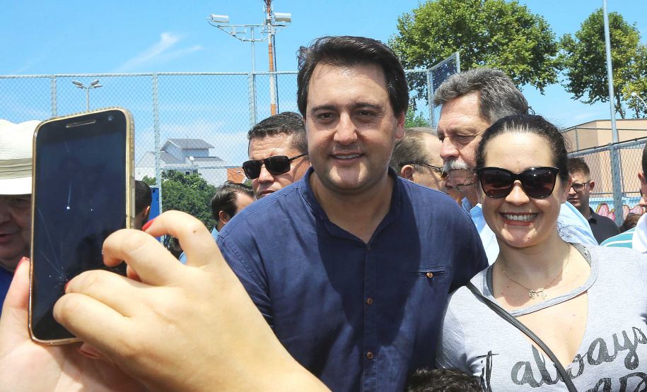O governador Carlos Massa Ratinho Junior e o prefeito de Curitiba, Rafael Greca, inauguraram neste sábado (02) um parque esportivo no Bairro Novo. A estrutura conta com quadra de futebol com grama sintética, pista de skate com oito obstáculos e quadra poliesportiva. Curitiba,02/02/2019 Foto:Jaelson Lucas / ANPr