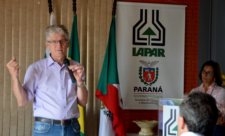 O Instituto Agronômico do Paraná (Iapar) lançou, nesta terça-feira (05), no Show Rural, em Cascavel, um aplicativo de monitoramento do clima disponível no celular. Paralelamente lançou o atlas climático atualizado, também disponível on-line.  Na foto, o secretário Norberto Ortigara  -  Cascavel, 05/02/2019  -  Foto: Divulgação SEAB