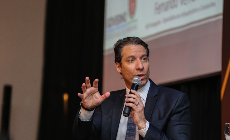 Fernando Vernalha, Especialista em Infraestrutura e Concessões da VGP Advogados durante o Paraná Day, evento realizado em Curitiba com a presença de mais de 100 investidores do País e do exterior. - Curitiba, 05/02/2019 -Foto: Geraldo Bubniak/ANPr