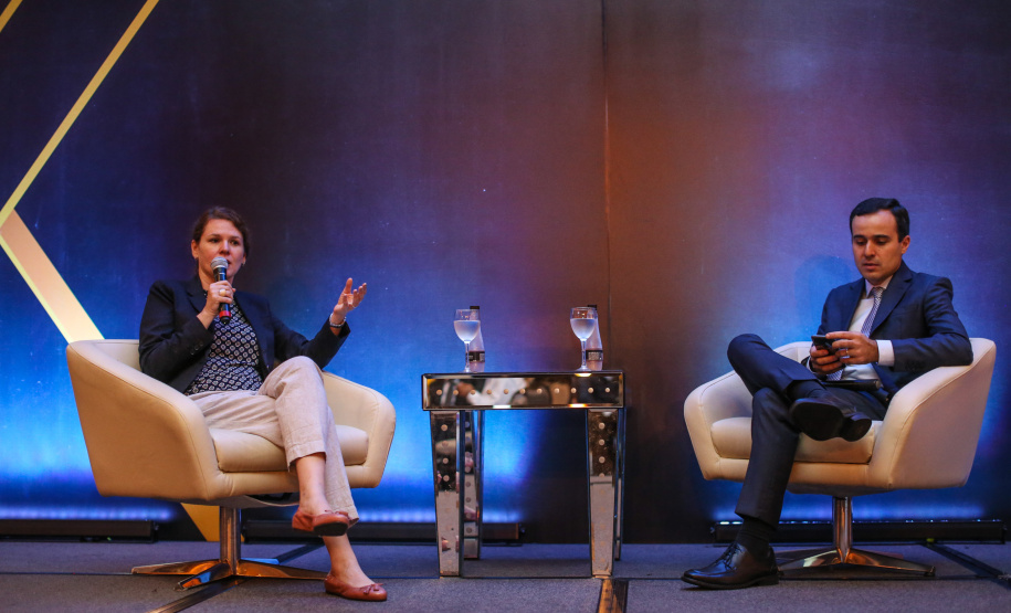 Ana Paula,  Consultora da Secretaria da Fazenda Paraná Day, evento realizado em Curitiba com a presença de mais de 100 investidores do País e do exterior. - Curitiba, 05/02/2019 -Foto: Geraldo Bubniak/ANPr