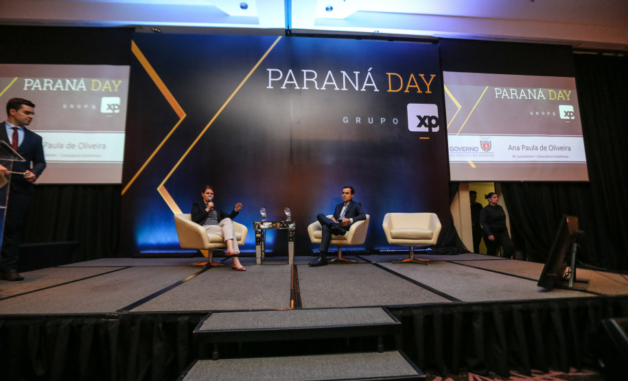 Ana Paula de Oliveira,  Consultora da Secretaria da Fazenda Paraná Day, evento realizado em Curitiba com a presença de mais de 100 investidores do País e do exterior. - Curitiba, 05/02/2019 -Foto: Geraldo Bubniak/ANPr