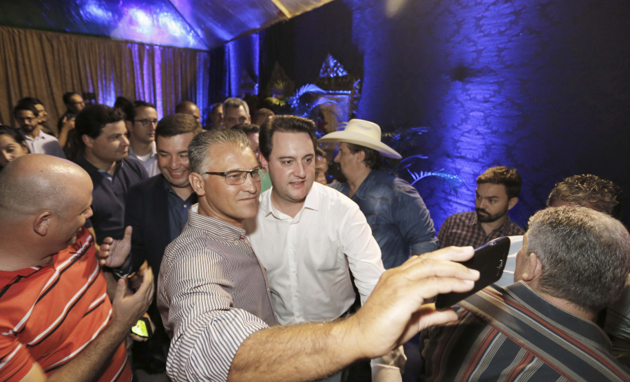 O governador Carlos Massa Ratinho Junior, participa do lançamento da 45ª Exposição Agropecuária, Industrial e Comercial de Umuarama. Presentes no evento: prefeito de Umuarama, Celso Luiz Pozzobom; presidente da Sociedade Rural, Milton Gaiari; secretário do Meio Ambiente, Márcio Nunes; secretário da Infraestrutura e Logística, Sandro Alex, deputados e demais autoridades  -  Umuarama, 05/02/2019  -  Foto: Arnaldo Alves/ANPr