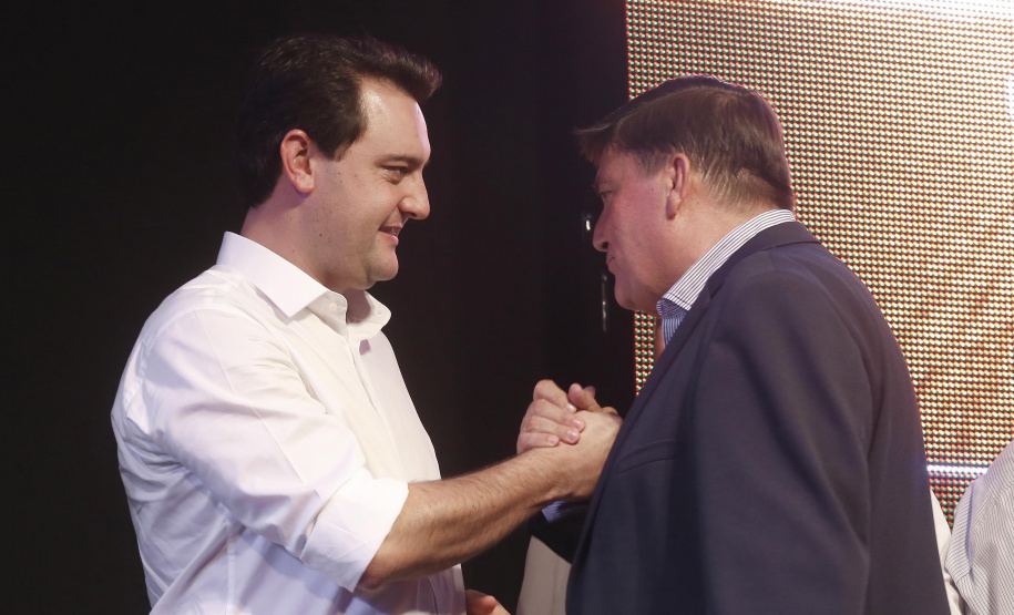 O governador Carlos Massa Ratinho Junior, participa do lançamento da 45ª Exposição Agropecuária, Industrial e Comercial de Umuarama. Presentes no evento: prefeito de Umuarama, Celso Luiz Pozzobom; presidente da Sociedade Rural, Milton Gaiari; secretário do Meio Ambiente, Márcio Nunes; secretário da Infraestrutura e Logística, Sandro Alex, deputados e demais autoridades  -  Umuarama, 05/02/2019  -  Foto: Arnaldo Alves/ANPr