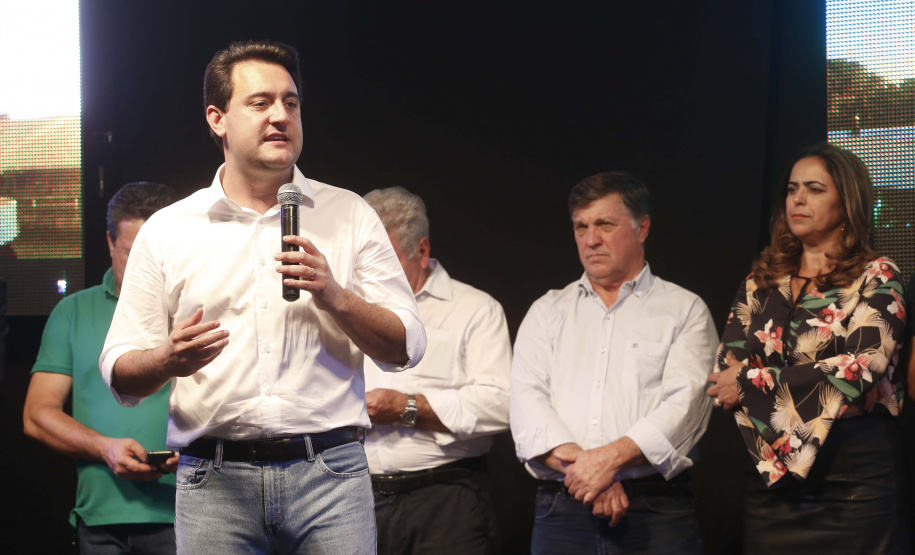 O governador Carlos Massa Ratinho Junior, participa do lançamento da 45ª Exposição Agropecuária, Industrial e Comercial de Umuarama. Presentes no evento: prefeito de Umuarama, Celso Luiz Pozzobom; presidente da Sociedade Rural, Milton Gaiari; secretário do Meio Ambiente, Márcio Nunes; secretário da Infraestrutura e Logística, Sandro Alex, deputados e demais autoridades  -  Umuarama, 05/02/2019  -  Foto: Arnaldo Alves/ANPr