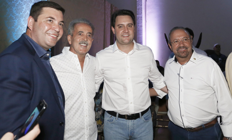 O governador Carlos Massa Ratinho Junior, participa do lançamento da 45ª Exposição Agropecuária, Industrial e Comercial de Umuarama. Presentes no evento: prefeito de Umuarama, Celso Luiz Pozzobom; presidente da Sociedade Rural, Milton Gaiari; secretário do Meio Ambiente, Márcio Nunes; secretário da Infraestrutura e Logística, Sandro Alex, deputados e demais autoridades  -  Umuarama, 05/02/2019  -  Foto: Arnaldo Alves/ANPr