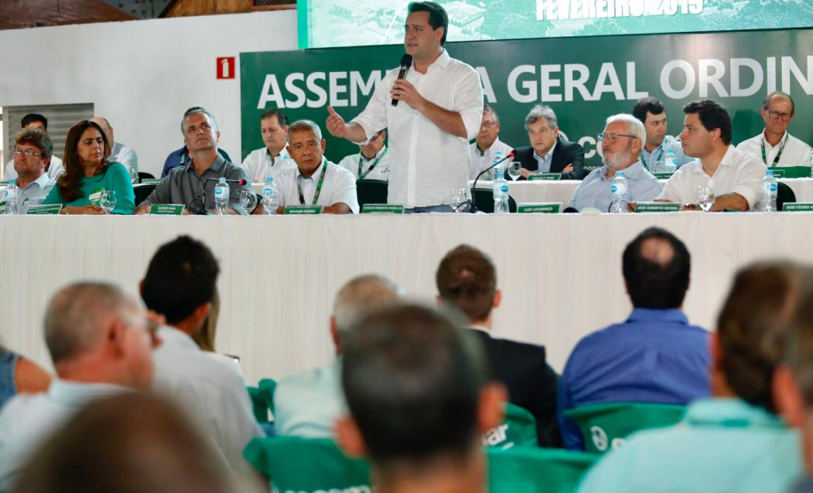 O governador Carlos Massa Ratinho Junior participou nesta quarta-feira (06), em Maringá, da Assembleia Geral Ordinária de prestação de contas do exercício 2018 da Cocamar.  -  Maringá, 06/02/2019  -  Foto:Mateus Girotto/Cocamar