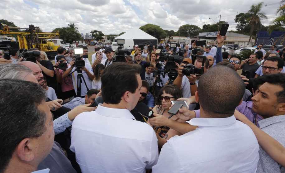 O governador Carlos Massa Ratinho Junior autoriza o início das obras de recuperação do Contorno Sul de Maringá (Noroeste). A obra será feita com recursos do Governo do Estado.  -  Maringá, 06/02/2019  -  Foto: Arnaldo Alves/ANPr