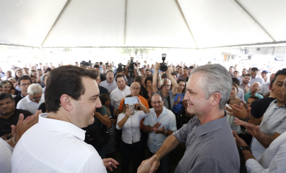 O governador Carlos Massa Ratinho Junior autoriza o início das obras de recuperação do Contorno Sul de Maringá (Noroeste). A obra será feita com recursos do Governo do Estado.  -  Maringá, 06/02/2019  -  Foto: Arnaldo Alves/ANPr