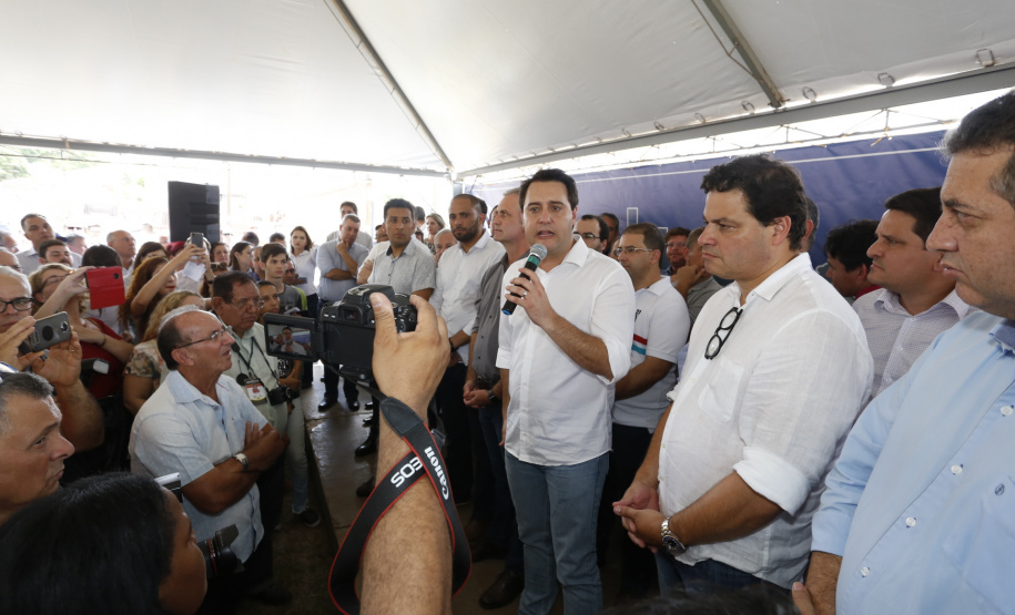 O governador Carlos Massa Ratinho Junior autoriza o início das obras de recuperação do Contorno Sul de Maringá (Noroeste). A obra será feita com recursos do Governo do Estado.  -  Maringá, 06/02/2019  -  Foto: Arnaldo Alves/ANPr