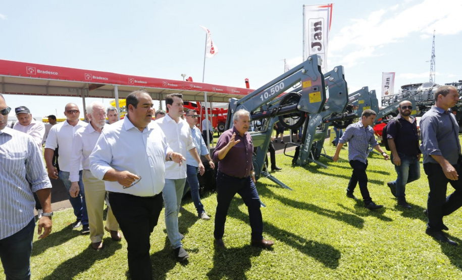 Governador Carlos Massa Ratinho Júnior visita estandes do Show Rural  -  Cascavel, 07/02/2019  -  Foto: Arnaldo Alves/ANPr