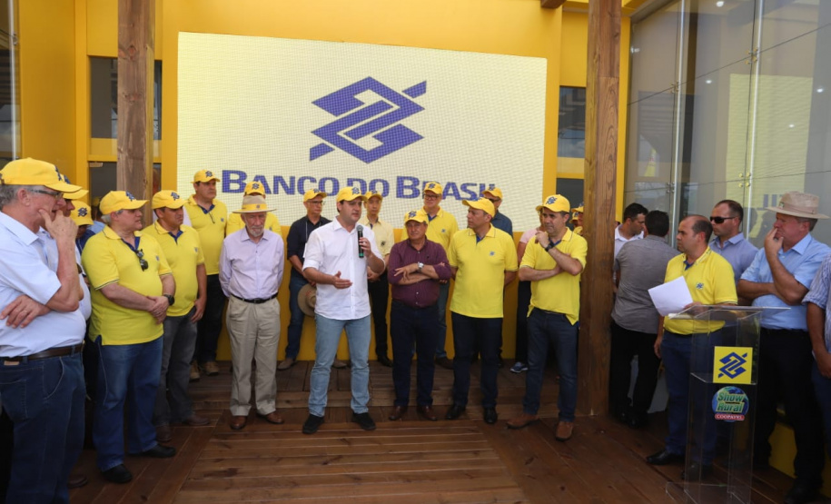 O governador Carlos Massa Ratinho Júnior entregou nesta quinta-feira (7), durante o Show Rural, em Cascavel, três tratores agrícolas para produtores do município de Catanduvas. - Cascavel, 07/02/2019 - Foto: Rodrigo Félix Leal/ANPr