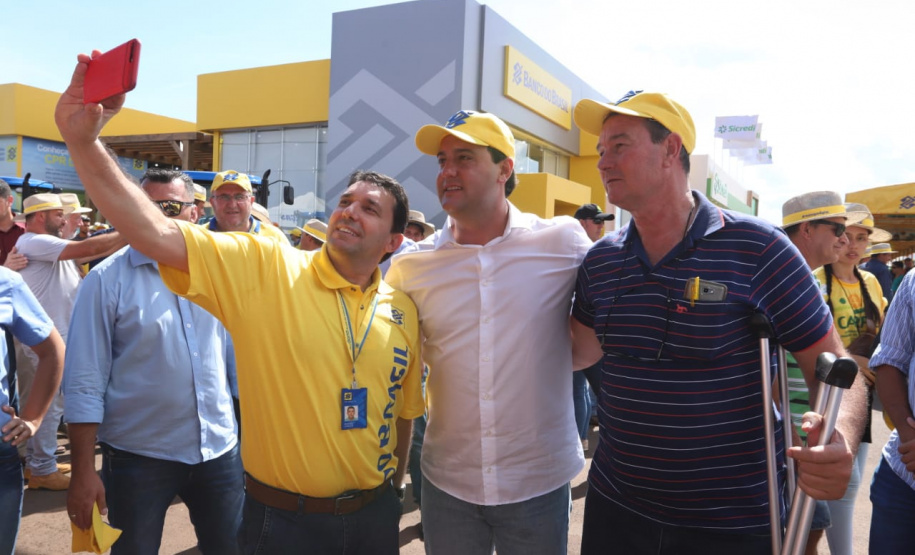 O governador Carlos Massa Ratinho Júnior entregou nesta quinta-feira (7), durante o Show Rural, em Cascavel, três tratores agrícolas para produtores do município de Catanduvas. - Cascavel, 07/02/2019 - Foto: Rodrigo Félix Leal/ANPr