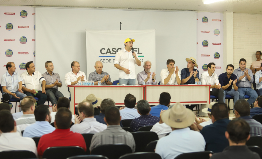 O governador Carlos Massa Ratinho Junior afirmou nesta quinta-feira (07), em Cascavel, que vai editar um decreto regulamentando a aplicação da lei que estabelece a perenidade da Tarifa Rural Noturna de energia. - Cascavel, 07/02/2019 - Foto: Rodrigo Félix Leal