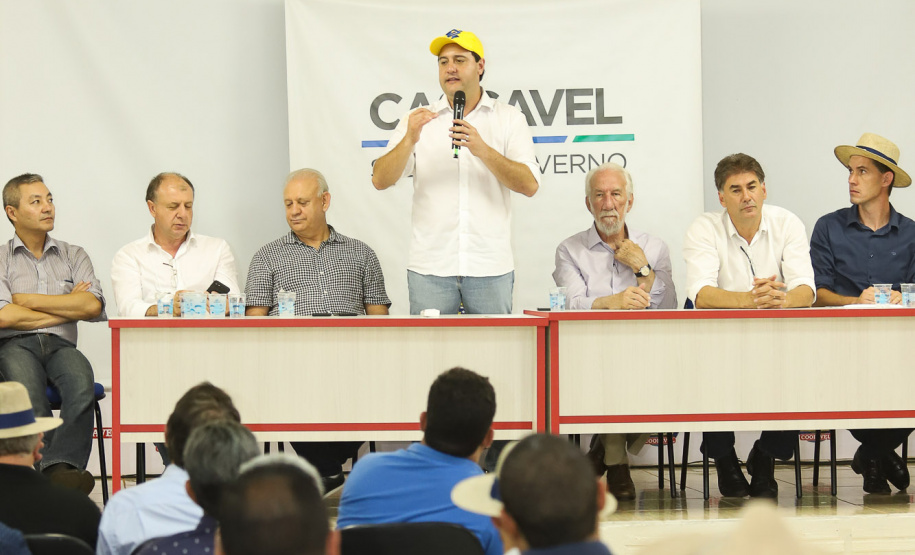 O governador Carlos Massa Ratinho Junior afirmou nesta quinta-feira (07), em Cascavel, que vai editar um decreto regulamentando a aplicação da lei que estabelece a perenidade da Tarifa Rural Noturna de energia. - Cascavel, 07/02/2019 - Foto: Rodrigo Félix Leal