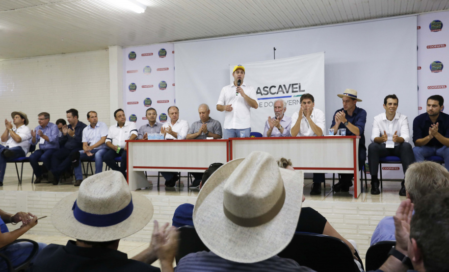 O governador Carlos Massa Ratinho Junior afirmou nesta quinta-feira (07), em Cascavel, que vai editar um decreto regulamentando a aplicação da lei que estabelece a perenidade da Tarifa Rural Noturna de energia. - Cascavel, 07/02/2019 - Foto: Arnaldo Alves/ANPr
