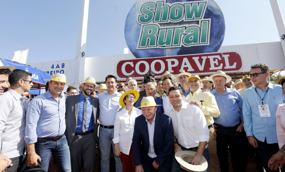O governador Carlos Massa Ratinho Junior recebe a ministra da Agricultura, Pecuária e Abastecimento, Tereza Cristina, no Show Rural Coopavel. - Cascavel, 08/02/2019 - Foto: Arnaldo Alves/ANPr