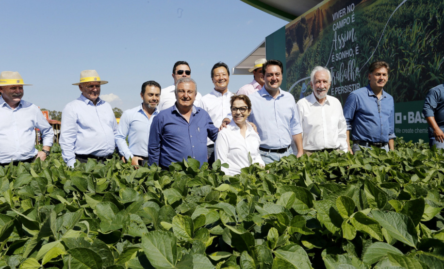 O governador Carlos Massa Ratinho Junior recebe a ministra da Agricultura, Pecuária e Abastecimento, Tereza Cristina, no Show Rural Coopavel. - Cascavel, 08/02/2019 - Foto: Arnaldo Alves/ANPr