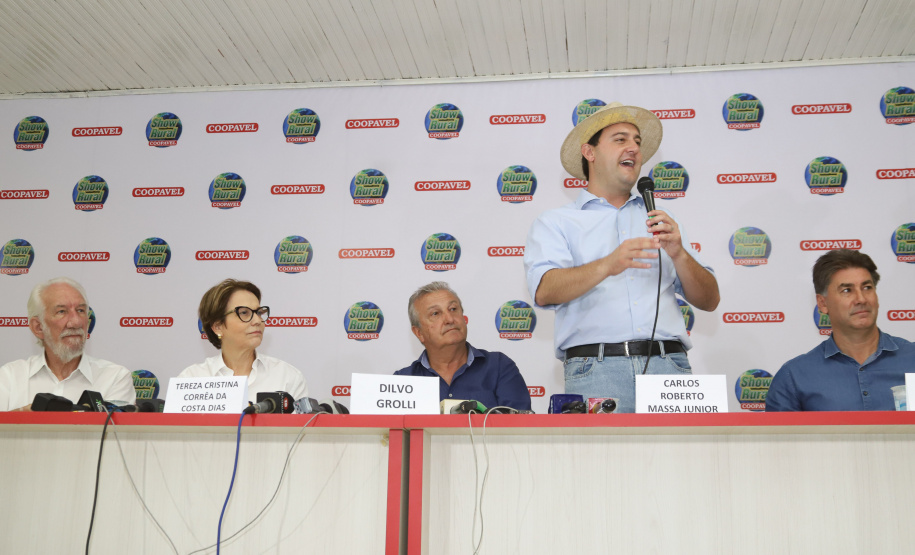 O governador Carlos Massa Ratinho Junior recebe a ministra da Agricultura, Pecuária e Abastecimento, Tereza Cristina, no Show Rural Coopavel. - Cascavel, 08/02/2019 - Foto: Rodrigo Félix Leal/ANPr