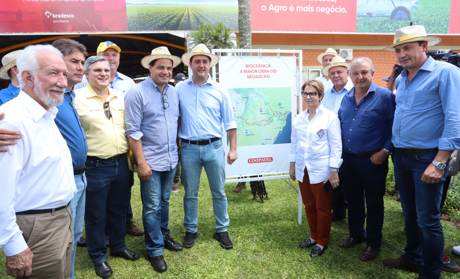 O governador Carlos Massa Ratinho Junior recebe a ministra da Agricultura, Pecuária e Abastecimento, Tereza Cristina, no Show Rural Coopavel. - Cascavel, 08/02/2019 - Foto: Rodrigo Félix Leal/ANPr