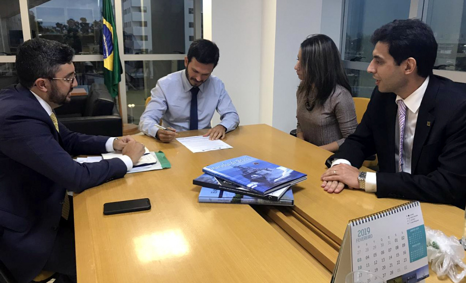O Paraná foi o primeiro Estado do Brasil a solicitar a descentralização das atividades relacionadas à exploração dos portos organizados. A solicitação para alteração no modelo atual foi feita na tarde de quinta-feira (7), em Brasília. Foto: Divulgação/APPA