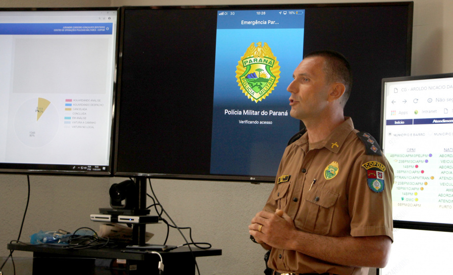 11-02-2019 Lançamento APP 190 para Sistema IOS a Polícia Militar do Paraná lançou o APP 190 ? Emergência Paraná para o sistema iOS e também divulgou um balanço dos quatro meses de funcionamento do aplicativo, que está em uso em Curitiba e Região Metropolitana na versão para Android, lançada no início de outubro do ano passado. Na foto, o capitão Claudio Prus. - Curitiba, 11/02/2019 - Foto: Soldado Priscilla Carvalho