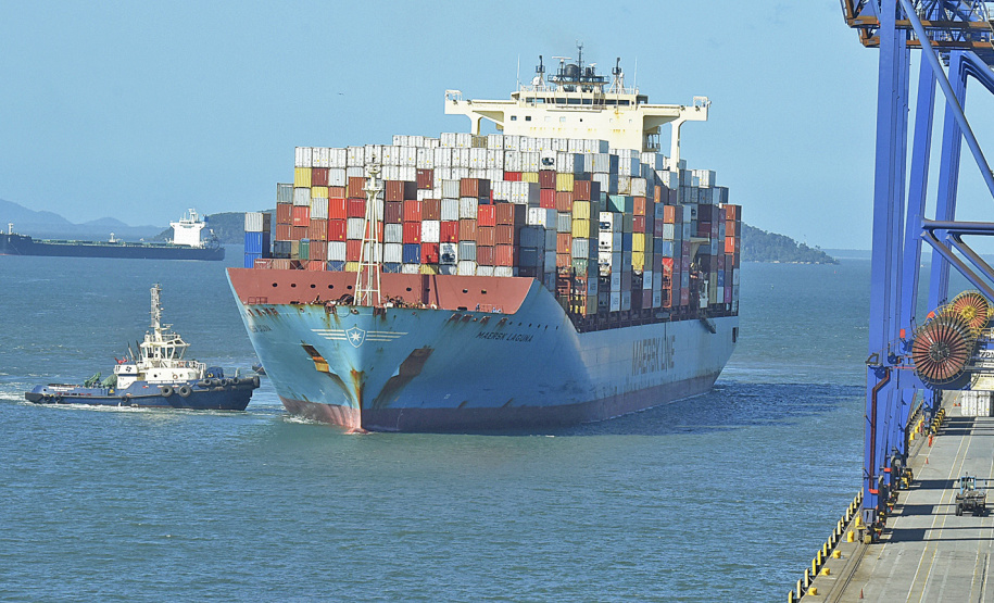 O Corredor de Exportação do Porto de Paranaguá movimentou, neste ano, 20% mais cargas que em janeiro de 2018.  Juntos, os granéis farelo, trigo, soja e milho somaram 1,87 milhão de tonelada exportada. O maior destaque foi na movimentação da soja: 575.570 toneladas do grão exportadas no primeiro mês de 2019.  -  Paranaguá, 11/02/2019  -  Foto: Arquivo APPA