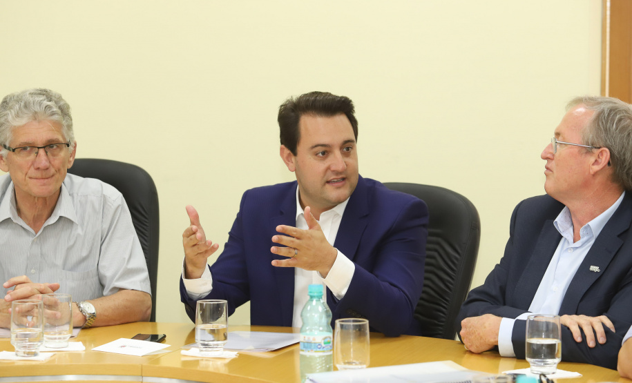 O governador Carlos Massa Ratinho Junior participou nesta segunda-feira (11) da primeira reunião ordinária de 2019 da diretoria da Organização das Cooperativas do Estado do Paraná (Ocepar), na sede da entidade, em Curitiba. - Curitiba, 11/02/2019. Foto: Rodrigo Felix Leal/ANPr