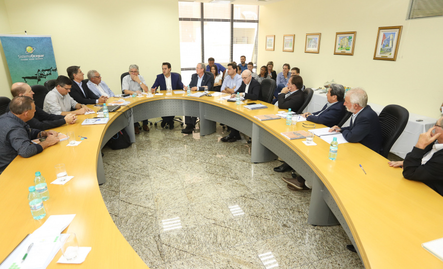 O governador Carlos Massa Ratinho Junior participou nesta segunda-feira (11) da primeira reunião ordinária de 2019 da diretoria da Organização das Cooperativas do Estado do Paraná (Ocepar), na sede da entidade, em Curitiba. - Curitiba, 11/02/2019. Foto: Rodrigo Felix Leal/ANPr