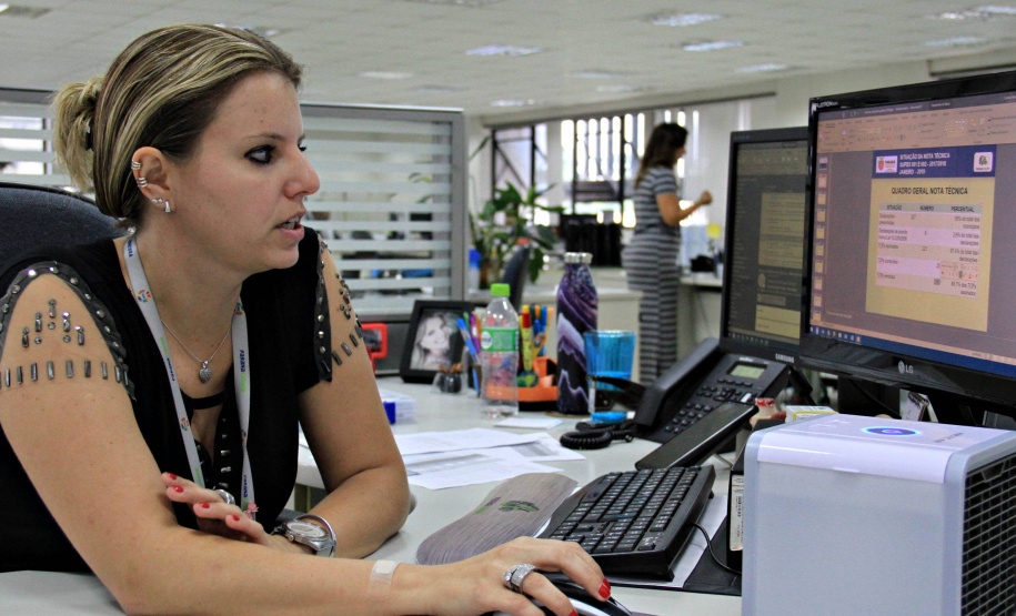 O Portal dos Municípios do Estado do Paraná (portaldosmunicipios.pr.gov.br) já está à disposição das 399 Prefeituras do Estado e vai agilizar o encaminhamento dos processos de liberação de recursos a projetos de infraestrutura nas cidades paranaenses. Foto: DIvulgação/SEDU