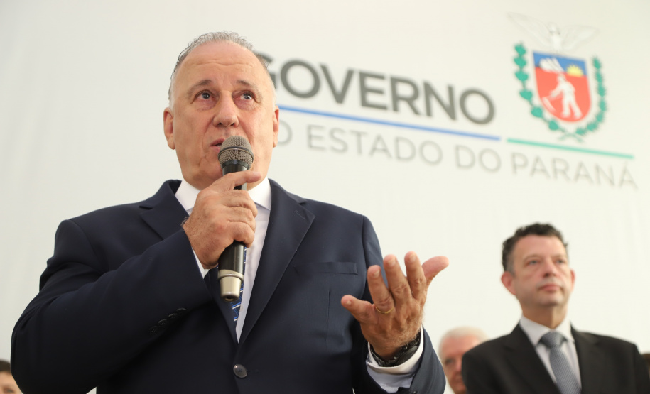 O governador Carlos Massa Ratinho Junior deu posse, em cerimônia no Palácio Iguaçu, ao secretário de Estado do Desenvolvimento Sustentável e Turismo, Marcio Nunes, e aos presidentes das autarquias vinculadas à pasta. Foram empossados os presidentes do Instituto Água e Terra, Everton Souza; do Simepar, Eduardo Alvin; da Paraná Desenvolvimento, Eduardo Bekin; e da Paraná Turismo, João Jacob Mehl. -   Curitiba, 12/02/2019  -  Foto: José Fernando Ogura/ANPr