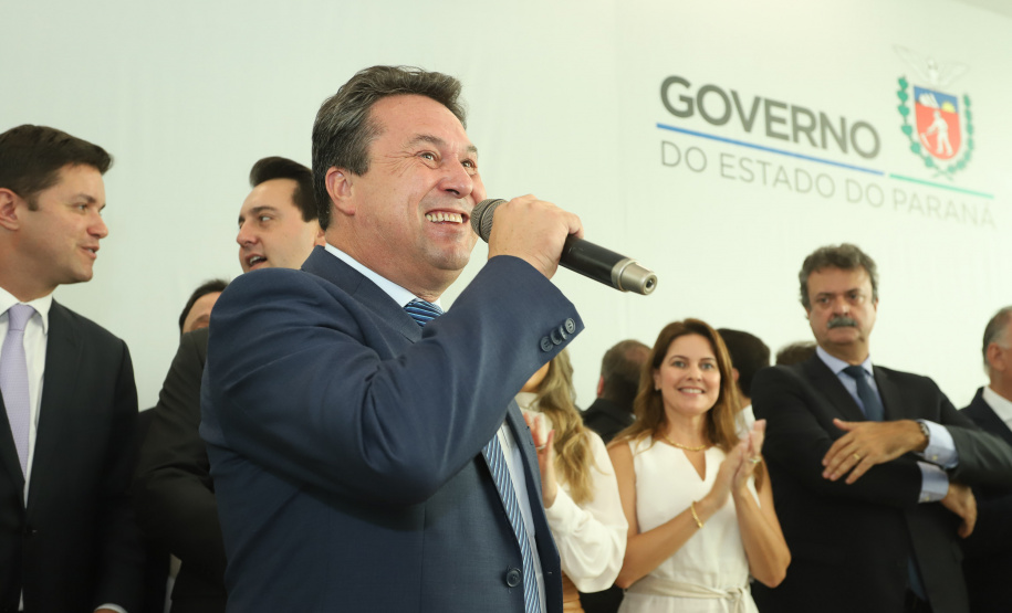 O governador Carlos Massa Ratinho Junior  deu posse, em cerimônia no Palácio Iguaçu, ao secretário de Estado do Desenvolvimento Sustentável e Turismo, Marcio Nunes, e aos presidentes das autarquias vinculadas à pasta. Foram empossados os presidentes do Instituto Água e Terra, Everton Souza; do Simepar, Eduardo Alvin; da Paraná Desenvolvimento, Eduardo Bekin; e da Paraná Turismo, João Jacob Mehl.  -  Curitiba, 12/02/2019  -  Foto: Rodrigo Félix Leal/ANPr