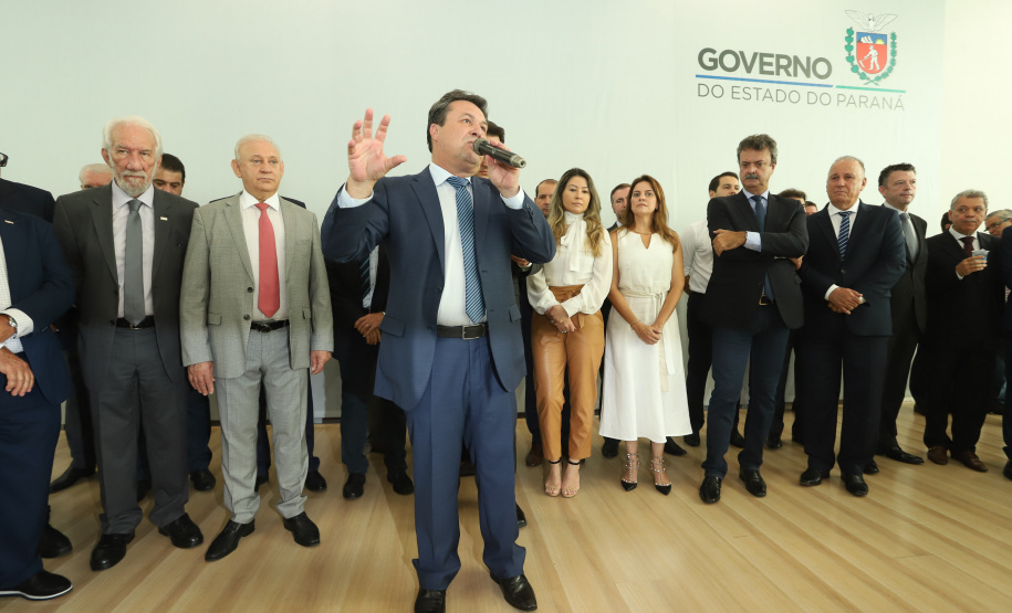 O governador Carlos Massa Ratinho Junior  deu posse, em cerimônia no Palácio Iguaçu, ao secretário de Estado do Desenvolvimento Sustentável e Turismo, Marcio Nunes, e aos presidentes das autarquias vinculadas à pasta. Foram empossados os presidentes do Instituto Água e Terra, Everton Souza; do Simepar, Eduardo Alvin; da Paraná Desenvolvimento, Eduardo Bekin; e da Paraná Turismo, João Jacob Mehl.  -  Curitiba, 12/02/2019  -  Foto: Rodrigo Félix Leal/ANPr