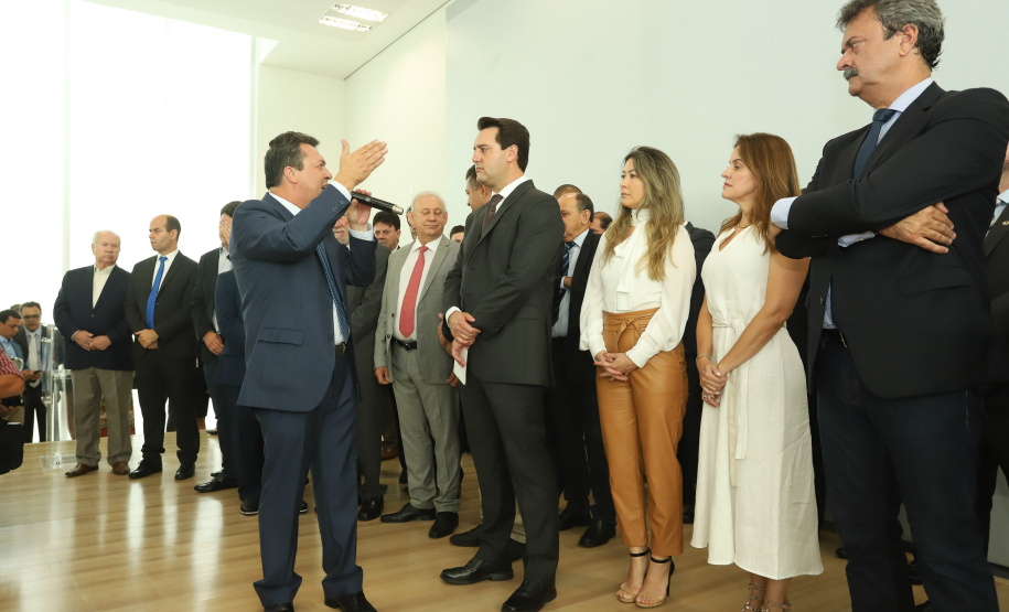 O governador Carlos Massa Ratinho Junior  deu posse, em cerimônia no Palácio Iguaçu, ao secretário de Estado do Desenvolvimento Sustentável e Turismo, Marcio Nunes, e aos presidentes das autarquias vinculadas à pasta. Foram empossados os presidentes do Instituto Água e Terra, Everton Souza; do Simepar, Eduardo Alvin; da Paraná Desenvolvimento, Eduardo Bekin; e da Paraná Turismo, João Jacob Mehl.  -  Curitiba, 12/02/2019  -  Foto: Rodrigo Félix Leal/ANPr