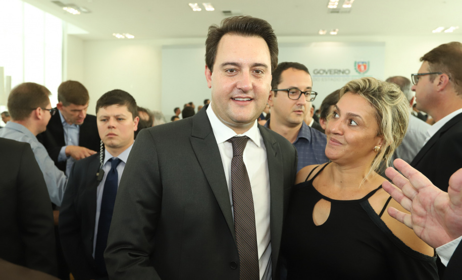 O governador Carlos Massa Ratinho Junior  deu posse, em cerimônia no Palácio Iguaçu, ao secretário de Estado do Desenvolvimento Sustentável e Turismo, Marcio Nunes, e aos presidentes das autarquias vinculadas à pasta. Foram empossados os presidentes do Instituto Água e Terra, Everton Souza; do Simepar, Eduardo Alvin; da Paraná Desenvolvimento, Eduardo Bekin; e da Paraná Turismo, João Jacob Mehl.  -  Curitiba, 12/02/2019  -  Foto: Rodrigo Félix Leal/ANPr