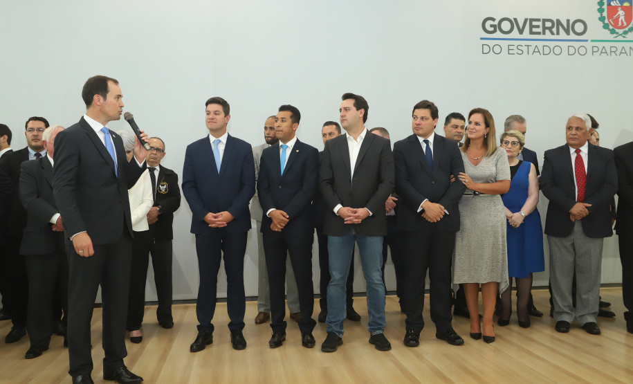 Governador Carlos Massa Ratinho Júnior dá posse ao secretário de Estado da Infrestrurura e Logística, Sandro Alex, e ao diretor do Departamento de Estradas e Rodagem (DER), João Alfredo zampieri - Curitiba, 13/02/2019 - Foto: Rodrigo Félix Leal/ANPr