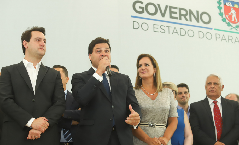 Governador Carlos Massa Ratinho Júnior dá posse ao secretário de Estado da Infrestrurura e Logística, Sandro Alex, e ao diretor do Departamento de Estradas e Rodagem (DER), João Alfredo zampieri - Curitiba, 13/02/2019 - Foto: Rodrigo Félix Leal/ANPr