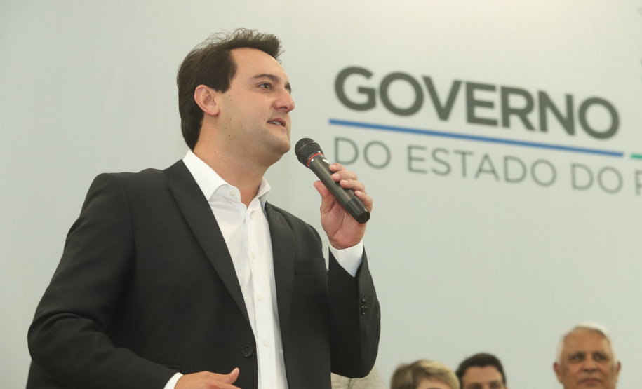 Governador Carlos Massa Ratinho Júnior dá posse ao secretário de Estado da Infrestrurura e Logística, Sandro Alex, e ao diretor do Departamento de Estradas e Rodagem (DER), João Alfredo zampieri - Curitiba, 13/02/2019 - Foto: Rodrigo Félix Leal/ANPr