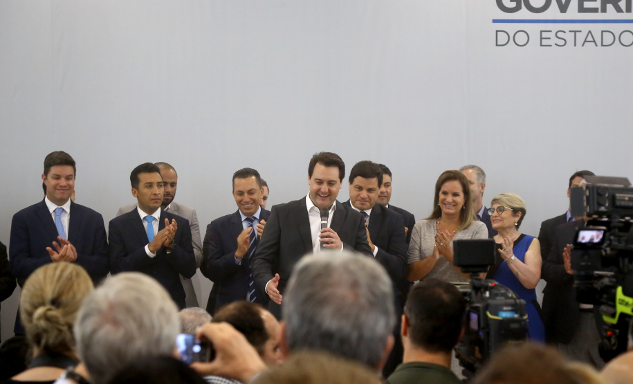 Governador Carlos Massa Ratinho Júnior dá posse ao secretário de Estado da Infrestrurura e Logística, Sandro Alex, e ao diretor do Departamento de Estradas e Rodagem (DER), João Alfredo zampieri  -  Curitiba, 13/02/2019  -  Foto: Jaelson Lucas/ANPr