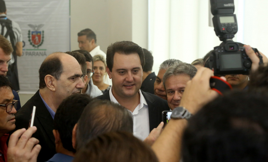 Governador Carlos Massa Ratinho Júnior dá posse ao secretário de Estado da Infrestrurura e Logística, Sandro Alex, e ao diretor do Departamento de Estradas e Rodagem (DER), João Alfredo zampieri  -  Curitiba, 13/02/2019  -  Foto: Jaelson Lucas/ANPr