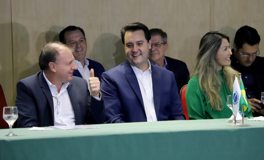 Governador Carlos Massa Ratinho Júnior dá posse ao secretário do Desenvolvimento Urbano e de Obras Públicas, João Carlos Ortega  -  Curitiba, 14/02/2019  -  Foto: José Fernando Ogura/ANPr