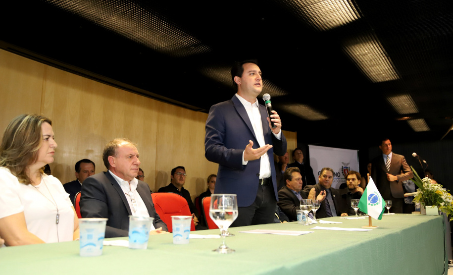 Governador Carlos Massa Ratinho Júnior dá posse ao secretário do Desenvolvimento Urbano e de Obras Públicas, João Carlos Ortega  -  Curitiba, 14/02/2019  -  Foto: José Fernando Ogura/ANPr
