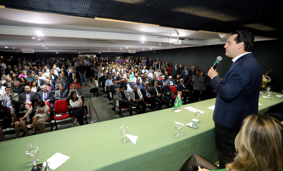 Governador Carlos Massa Ratinho Júnior dá posse ao secretário do Desenvolvimento Urbano e de Obras Públicas, João Carlos Ortega  -  Curitiba, 14/02/2019  -  Foto: José Fernando Ogura/ANPr