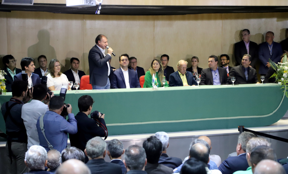 Governador Carlos Massa Ratinho Júnior dá posse ao secretário do Desenvolvimento Urbano e de Obras Públicas, João Carlos Ortega  -  Curitiba, 14/02/2019  -  Foto: José Fernando Ogura/ANPr