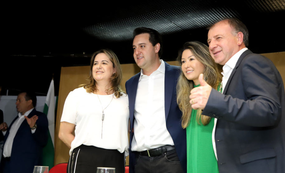Governador Carlos Massa Ratinho Júnior dá posse ao secretário do Desenvolvimento Urbano e de Obras Públicas, João Carlos Ortega  -  Curitiba, 14/02/2019  -  Foto: José Fernando Ogura/ANPr