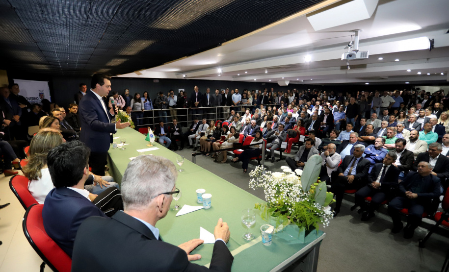 Governador Carlos Massa Ratinho Júnior dá posse ao secretário do Desenvolvimento Urbano e de Obras Públicas, João Carlos Ortega  -  Curitiba, 14/02/2019  -  Foto: José Fernando Ogura/ANPr