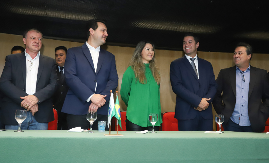 Governador Carlos Massa Ratinho Júnior dá posse ao secretário do Desenvolvimento Urbano e de Obras Públicas, João Carlos Ortega - Curitiba, 14/02/2019 - Foto: Rodrigo Felix Leal/ANPr