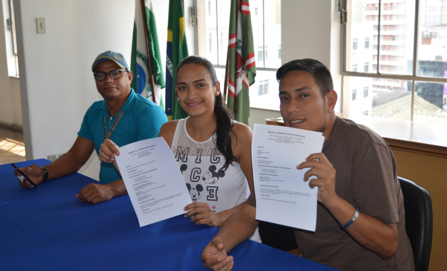 Em pouco mais de dois anos de funcionamento, 2.108 estrangeiros que buscam uma nova oportunidade de vida no Brasil foram atendidos no Centro de Informação para Migrantes, Refugiados e Apátridas do Paraná (Ceim-PR). Na foto, Miguel Leonardo Guevo Rodriguez e Yosmary Del Carmo Perez. Foto:Kerem Bomfim